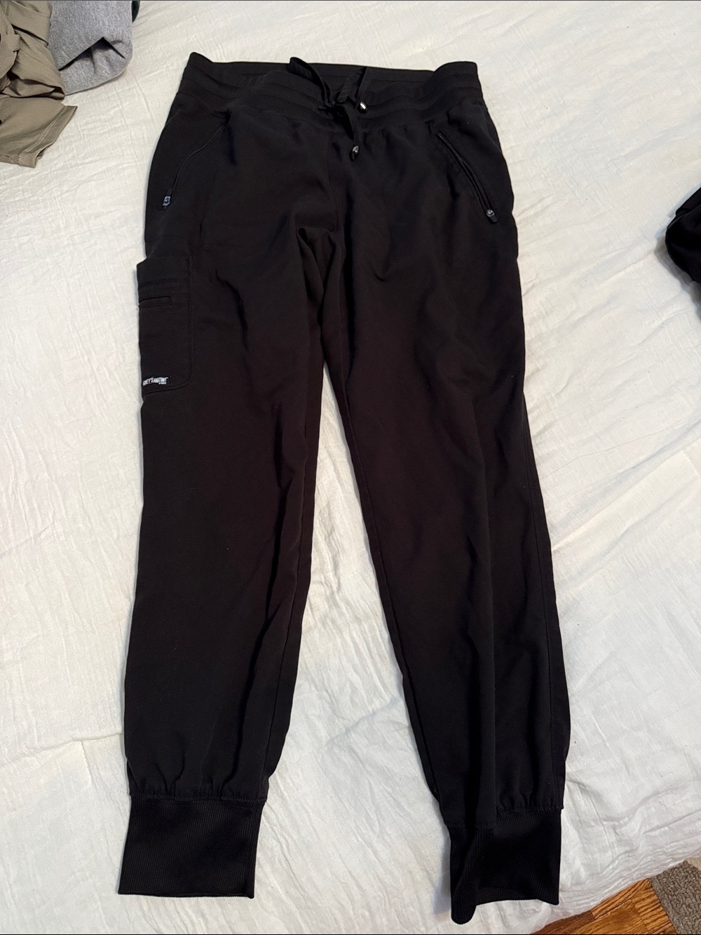 Women’s Black Zip-Pocket Joggers Scrub Pants with Utility Pocket